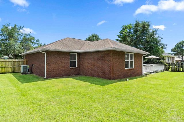 6668 Britt St, Navarre, FL 32566