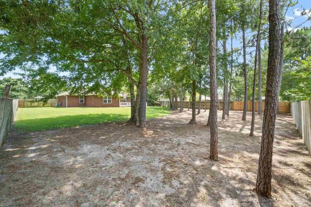 6668 Britt St, Navarre, FL 32566