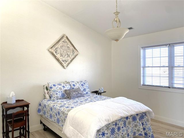 2204 Stonebrook, Dexter, MO 63841