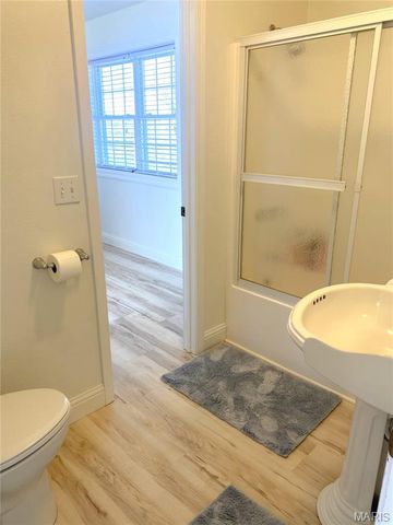 2204 Stonebrook, Dexter, MO 63841