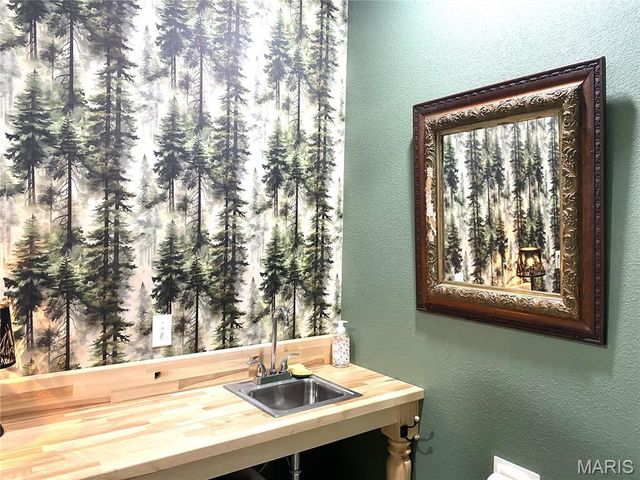 2204 Stonebrook, Dexter, MO 63841