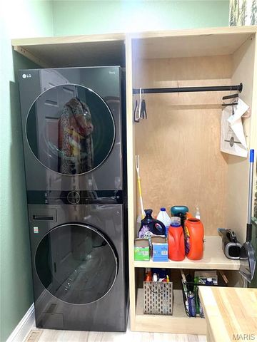 2204 Stonebrook, Dexter, MO 63841