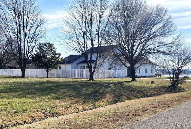 2204 Stonebrook, Dexter, MO 63841