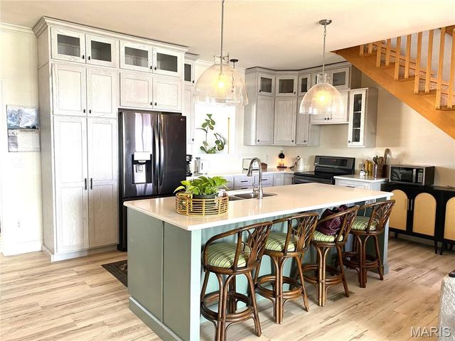 2204 Stonebrook, Dexter, MO 63841