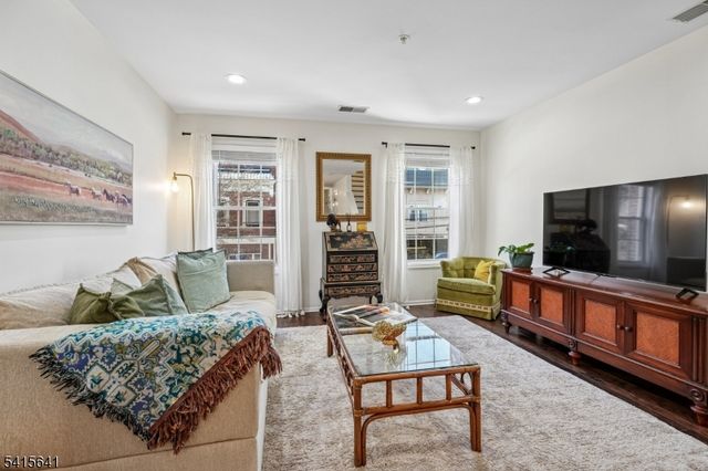 26 Church St 5, South Orange Village Twp., NJ 07079