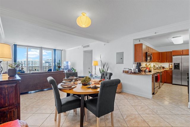 401 69th St 1001, Miami Beach, FL 33141