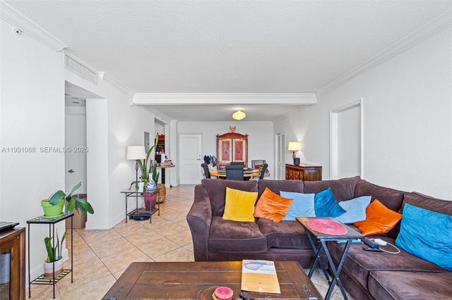 401 69th St 1001, Miami Beach, FL 33141