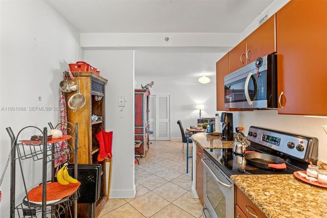 401 69th St 1001, Miami Beach, FL 33141