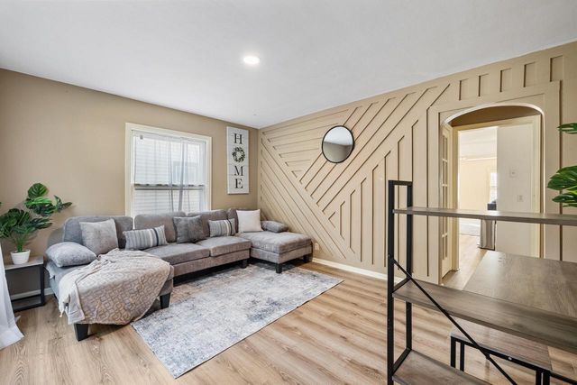 3373 N 88th STREET, Milwaukee, WI 53222