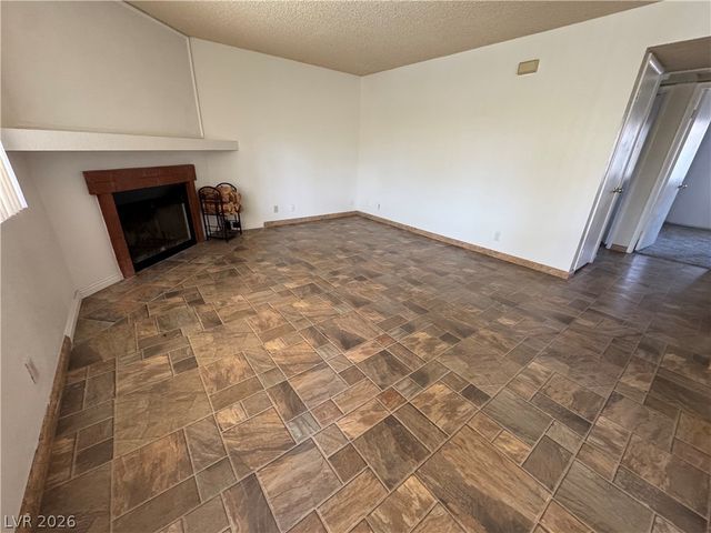 913 Sulphur Springs Lane 202, Las Vegas, NV 89128