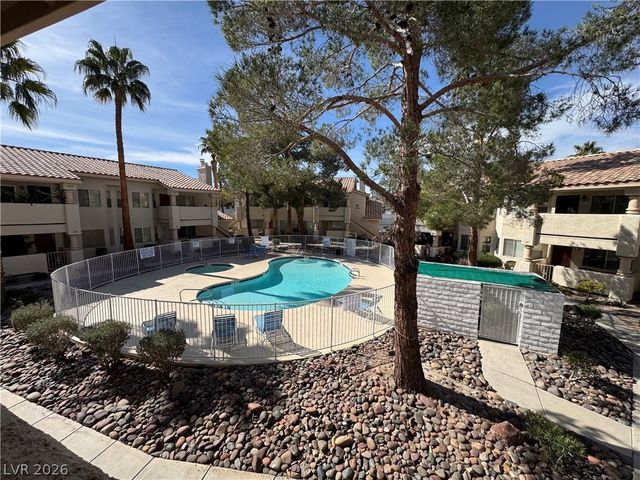 913 Sulphur Springs Lane 202, Las Vegas, NV 89128