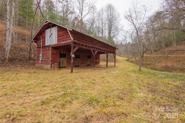 104 Robin Lane, Bryson City, NC 28713