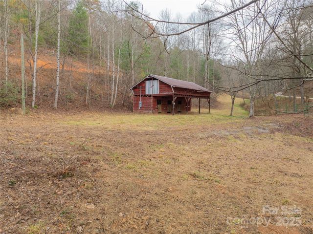 104 Robin Lane, Bryson City, NC 28713
