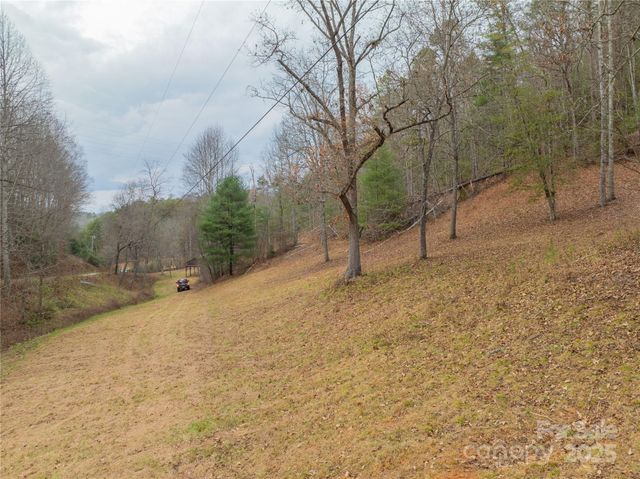 104 Robin Lane, Bryson City, NC 28713