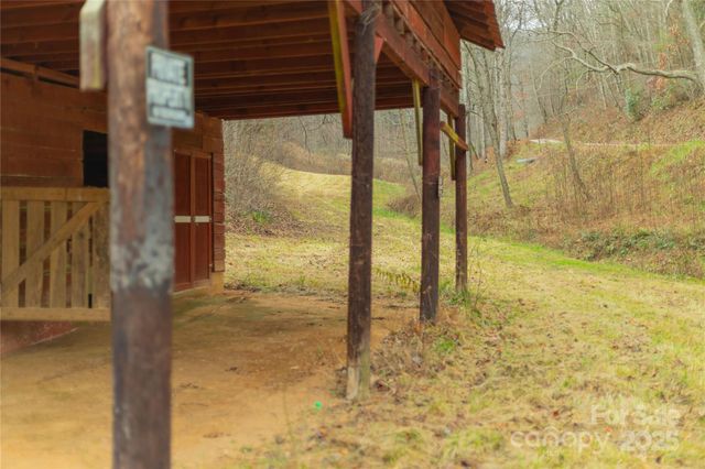 104 Robin Lane, Bryson City, NC 28713