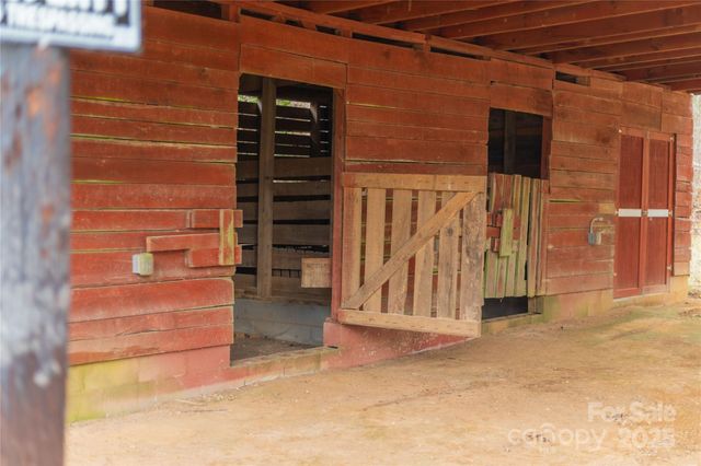 104 Robin Lane, Bryson City, NC 28713