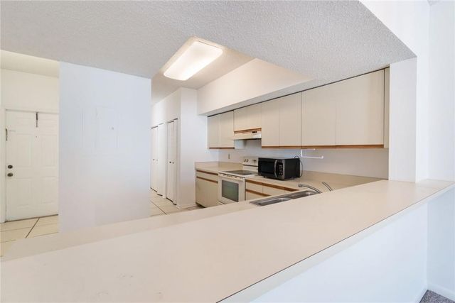 8240 NW 24th St 8240, Coral Springs, FL 33065