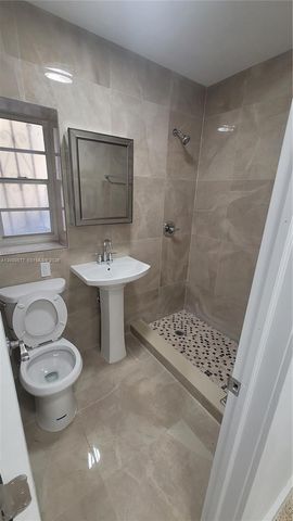 620 SW 6th Ave 1, Miami, FL 33130