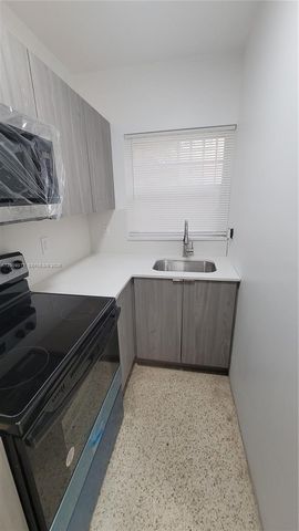 620 SW 6th Ave 1, Miami, FL 33130