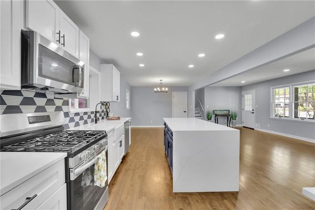 210 Suburban Drive NE, Kennesaw, GA 30144