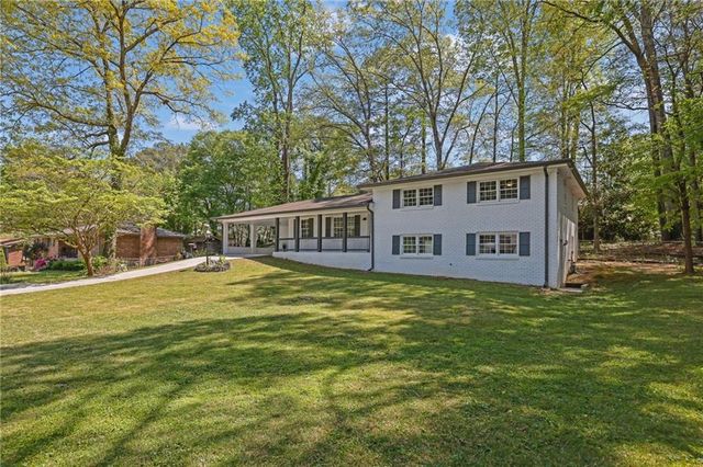 210 Suburban Drive NE, Kennesaw, GA 30144