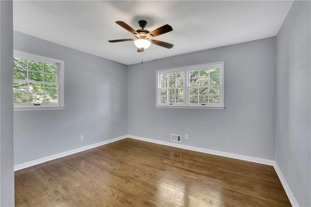 210 Suburban Drive NE, Kennesaw, GA 30144