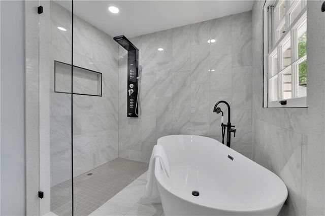 210 Suburban Drive NE, Kennesaw, GA 30144