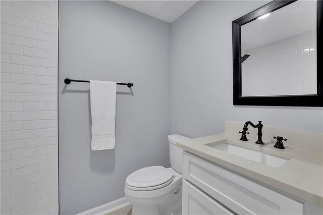 210 Suburban Drive NE, Kennesaw, GA 30144