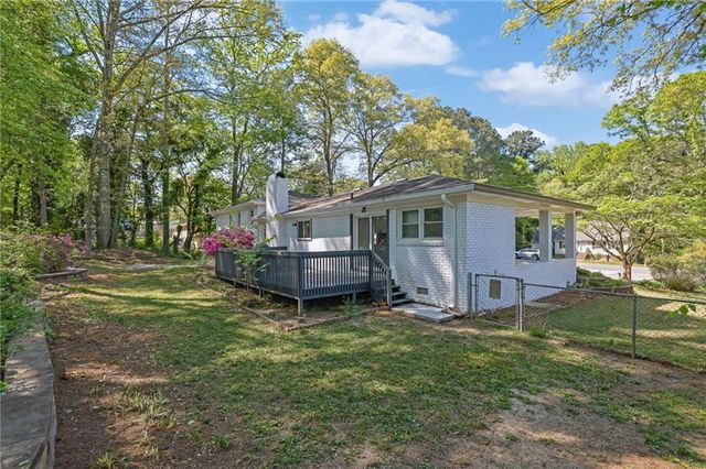 210 Suburban Drive NE, Kennesaw, GA 30144