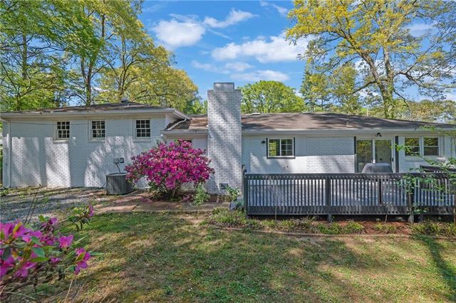 210 Suburban Drive NE, Kennesaw, GA 30144