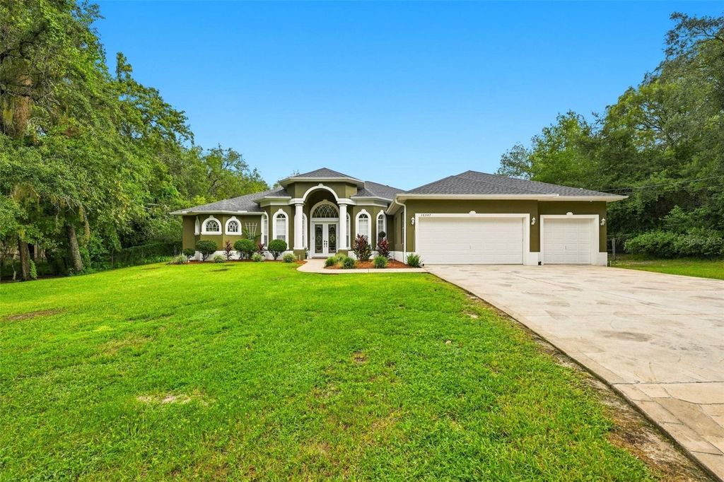 Image 1 of property listing at 16547 CROSSANDRA LANE, Spring Hill, FL 34610