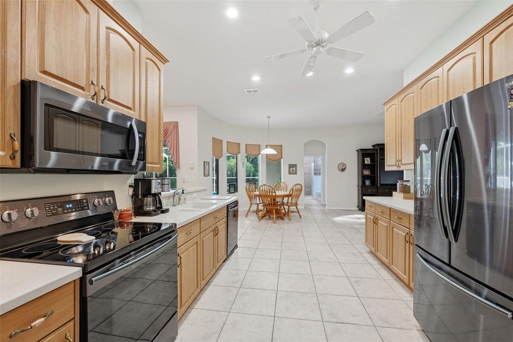 Image 13 of property listing at 16547 CROSSANDRA LANE, Spring Hill, FL 34610