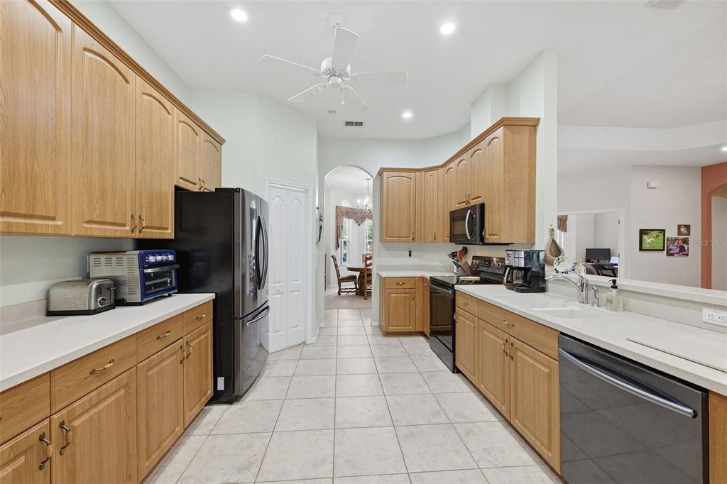 Image 15 of property listing at 16547 CROSSANDRA LANE, Spring Hill, FL 34610