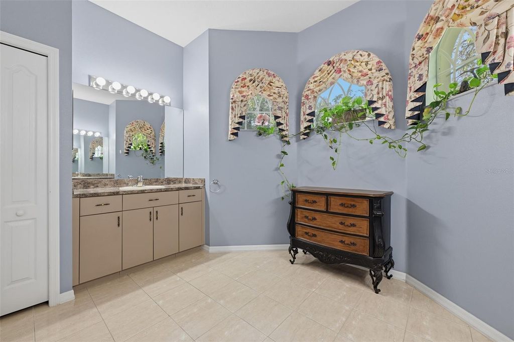 Image 35 of property listing at 16547 CROSSANDRA LANE, Spring Hill, FL 34610