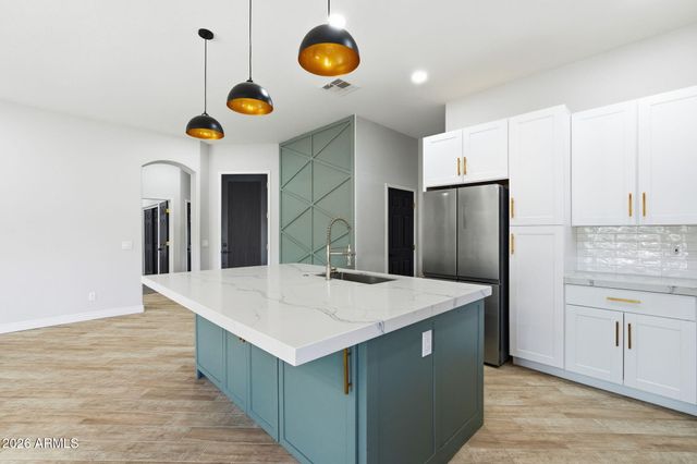 6862 E San Cristobal Way, Gold Canyon, AZ 85118