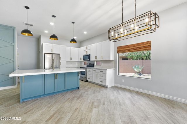 6862 E San Cristobal Way, Gold Canyon, AZ 85118