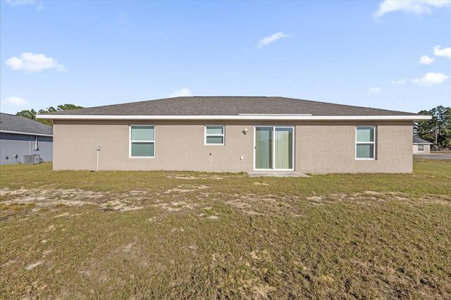 162 MALAUKA RUN, Ocklawaha, FL 32179