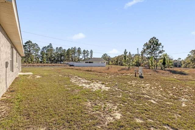 162 MALAUKA RUN, Ocklawaha, FL 32179