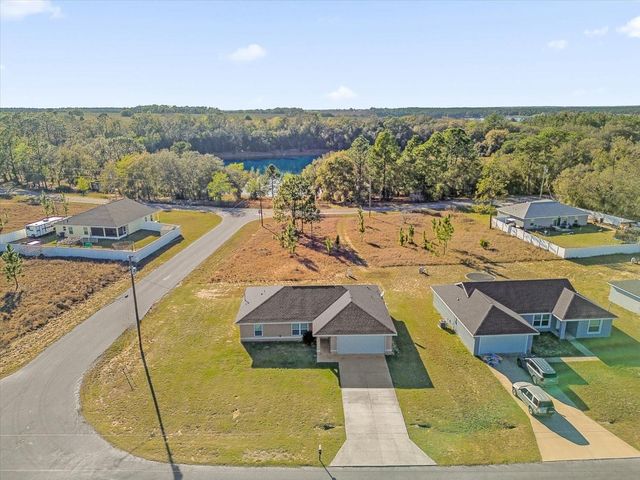 162 MALAUKA RUN, Ocklawaha, FL 32179