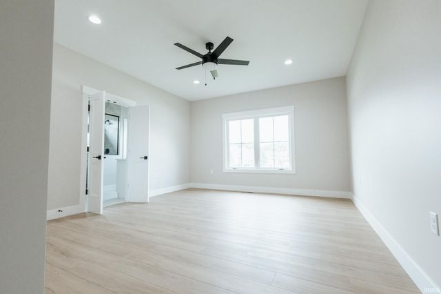 6088 Ashford Drive, Newburgh, IN 47630