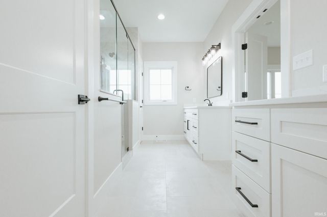 6088 Ashford Drive, Newburgh, IN 47630
