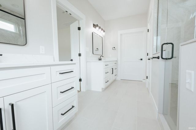 6088 Ashford Drive, Newburgh, IN 47630