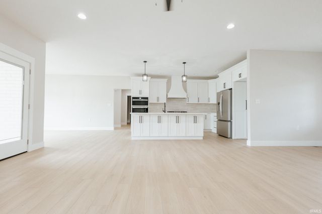6088 Ashford Drive, Newburgh, IN 47630