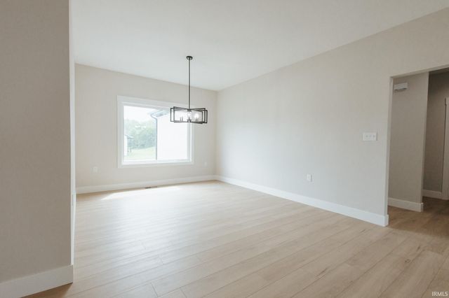 6088 Ashford Drive, Newburgh, IN 47630