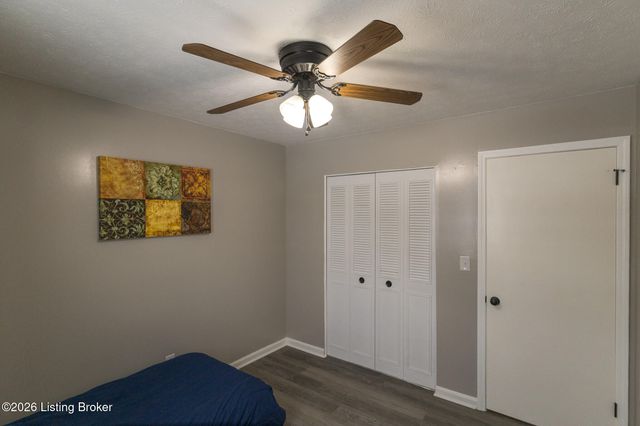 11214 Deering Rd, Louisville, KY 40272