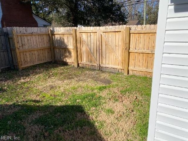 2507 Sunset DR, Chesapeake, VA 23323