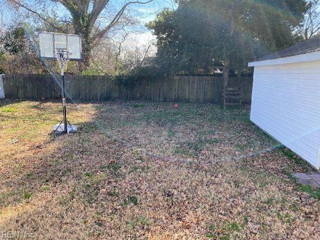 2507 Sunset DR, Chesapeake, VA 23323