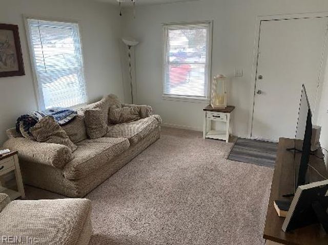 2507 Sunset DR, Chesapeake, VA 23323