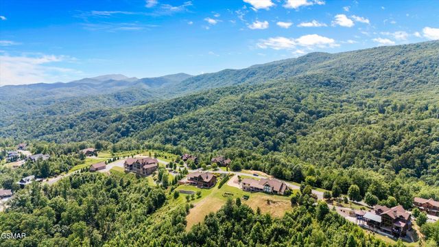 3034 Smoky Bluff Trail, Sevierville, TN 37862
