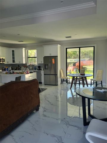 4276 12th Avenue, Naples, FL 34120